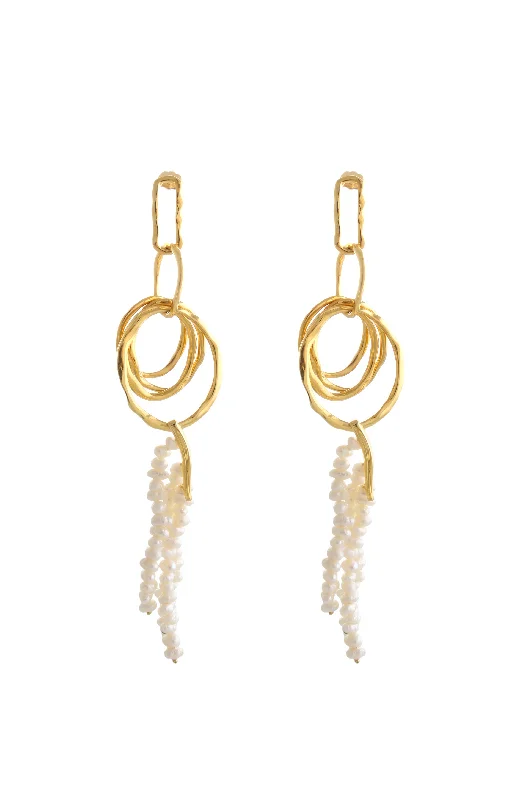 LONG EARRINGS WITH DANGLING MINI PEARLS