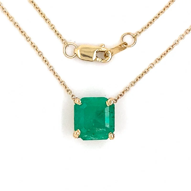 Emerald Solitaire Stationary Necklace