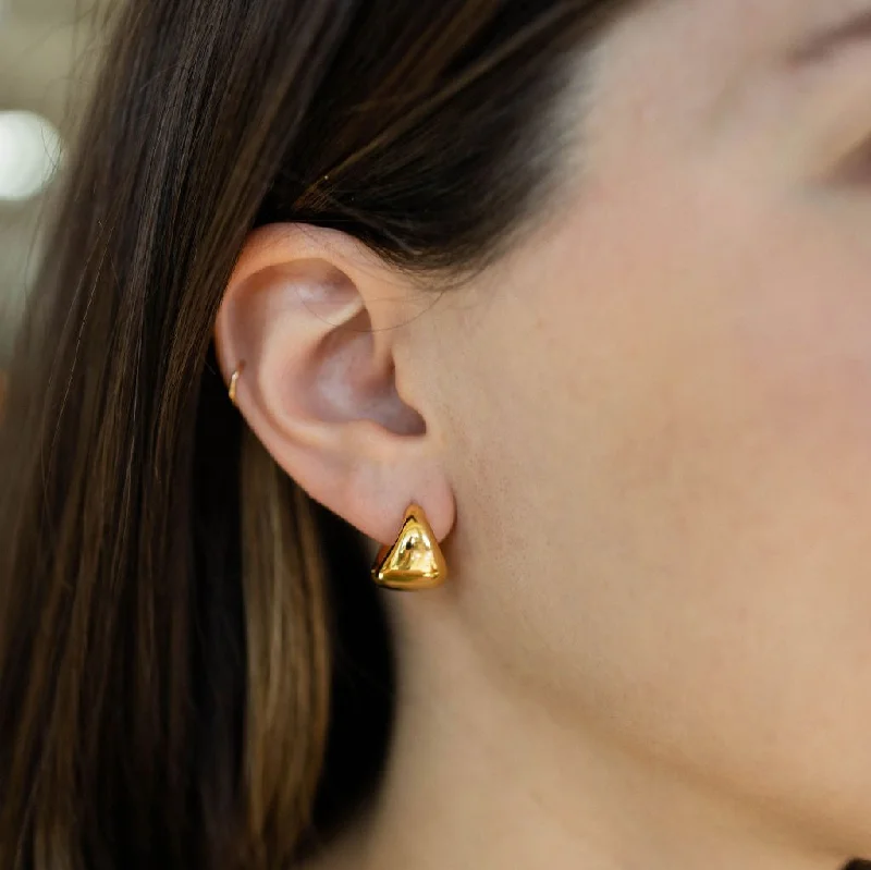 Vivienne Hoop Earrings in Gold