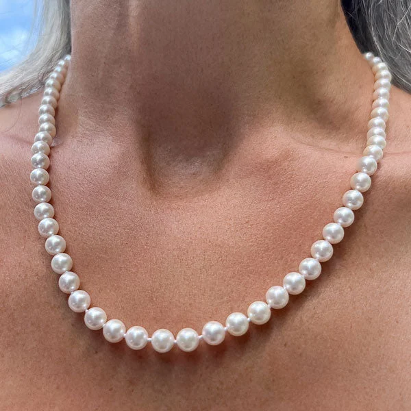 Vintage Pearl Single Strand Necklace