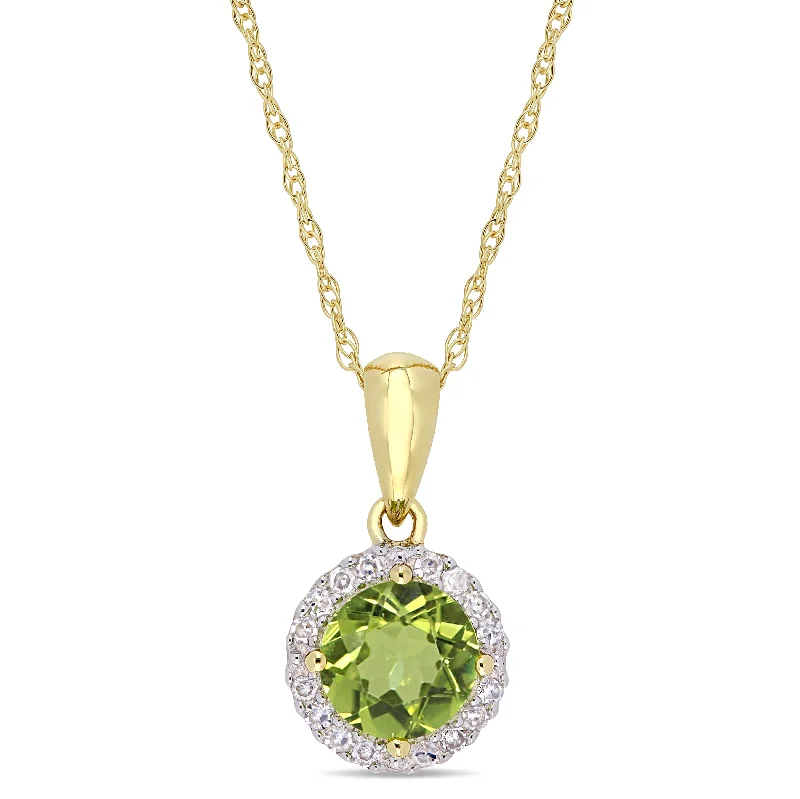 Mimi & Max 7/8ct TGW Peridot and 1/10ct TDW Diamond Halo Pendant with Chain in 10k Yellow Gold