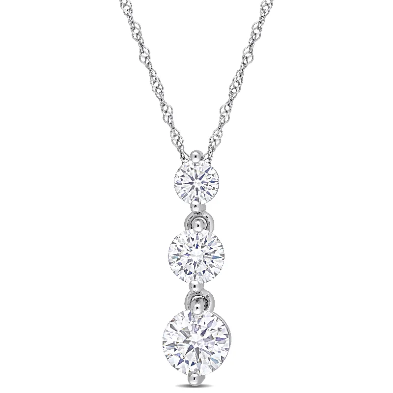 Mimi & Max 1 2/5ct DEW Created Moissanite Graduated 3-Stone Pendant with Chain in Sterling Silver