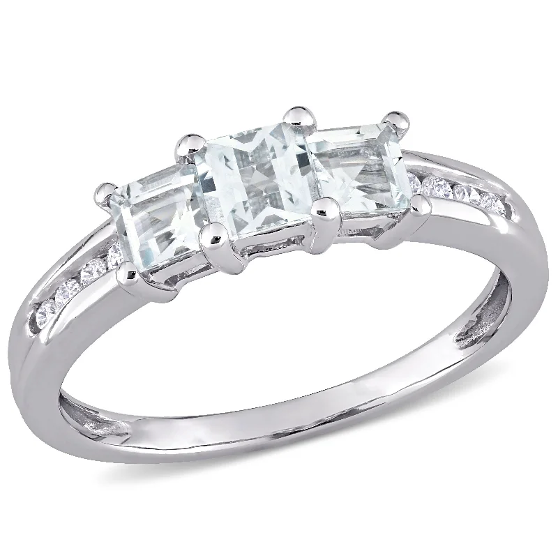 Mimi & Max Square Shaped Aquamarine 3-Stone Ring with 1/10ct TW Diamonds 10k White Gold