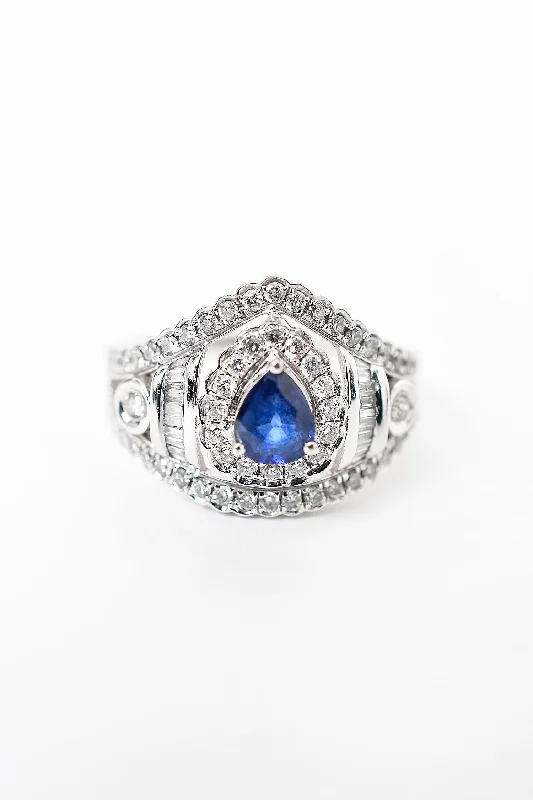 18K White Gold Pear Cut Blue Sapphire and Brilliant/Baguette Cut Diamond Ring Size 6