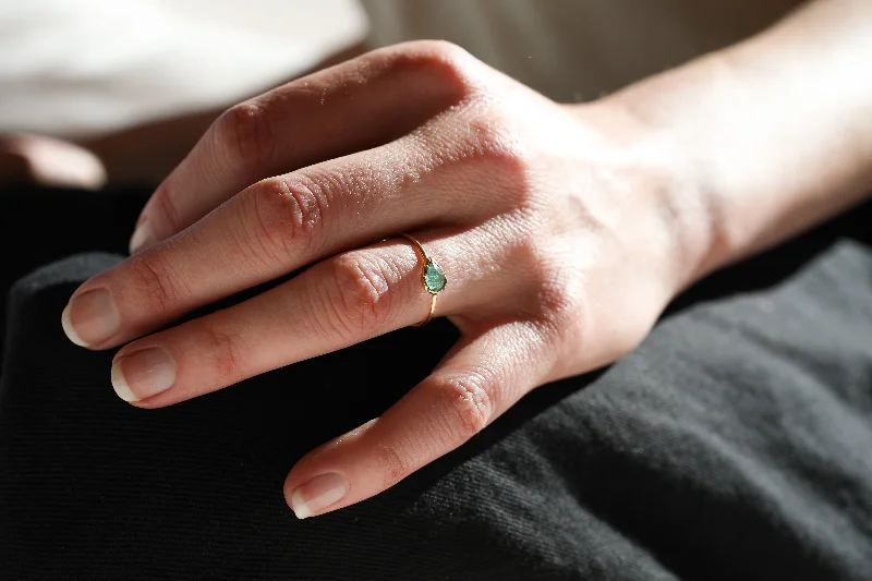 Pear Shape Emerald Petal Ring