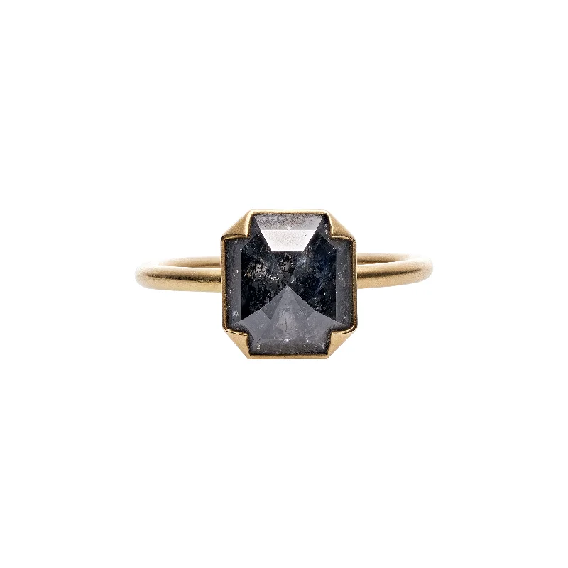 Gabriella Kiss 18k Octagon Lacy Black Diamond Ring - 3.42 ct